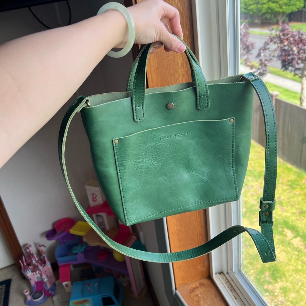 Portland Leather Goods Green Leather Tote Bag with Adjustable Strap